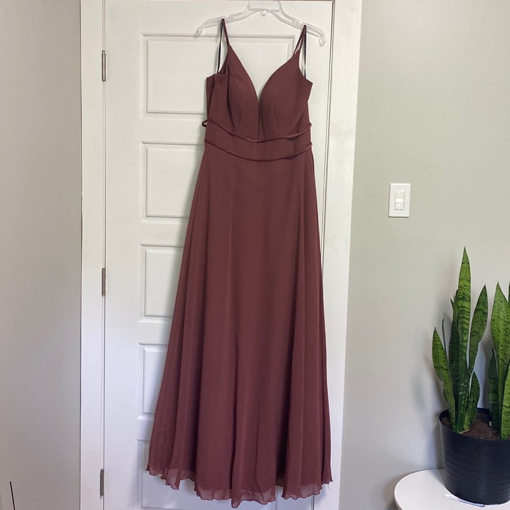 Bridesmaid sorella vita in sangria color size 26